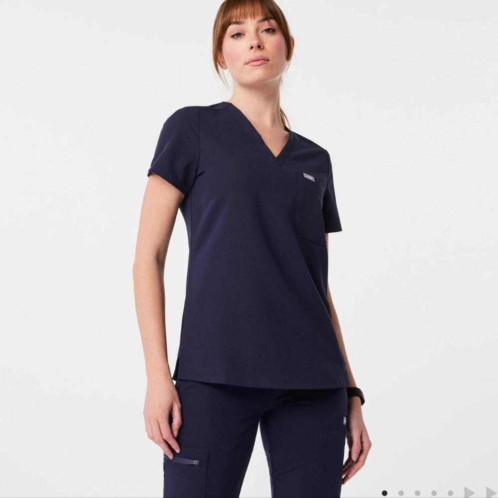 Figs Technical Collection Womens Scrub Top V Neck